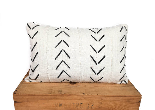 White African Mud Cloth Pillow Cover, Authentic African Mudcloth, Lumbar Pillow, White and Black, Multiple Sizes Available, 'Maxwell'