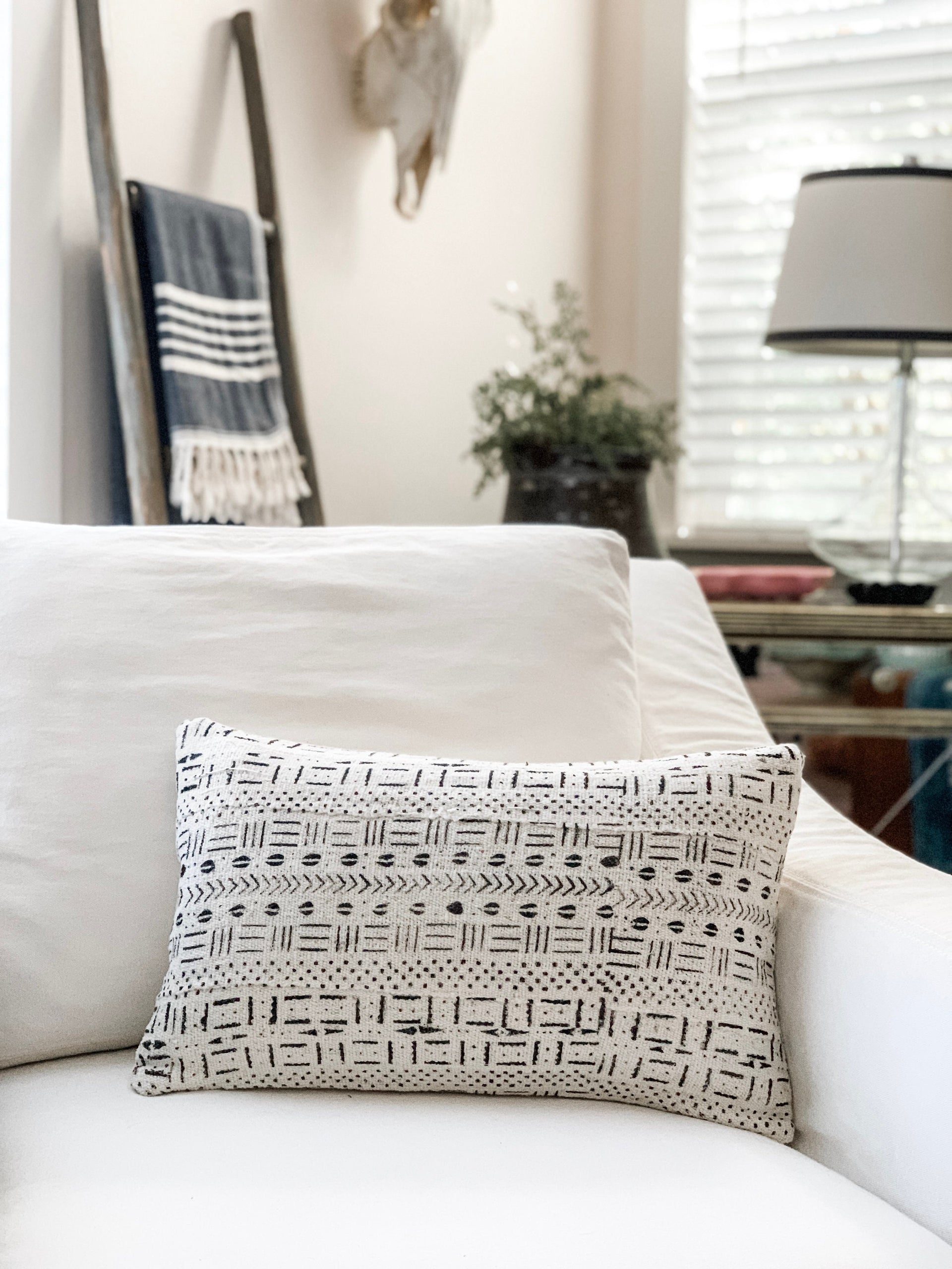 Match Pillows Living Room How To Choose Decorative Pillows